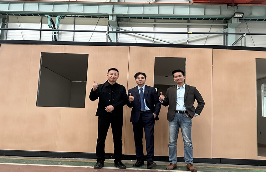 Celebrando la mudanza y viendo nuevos productos